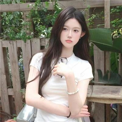 怪物少女妮莫娜